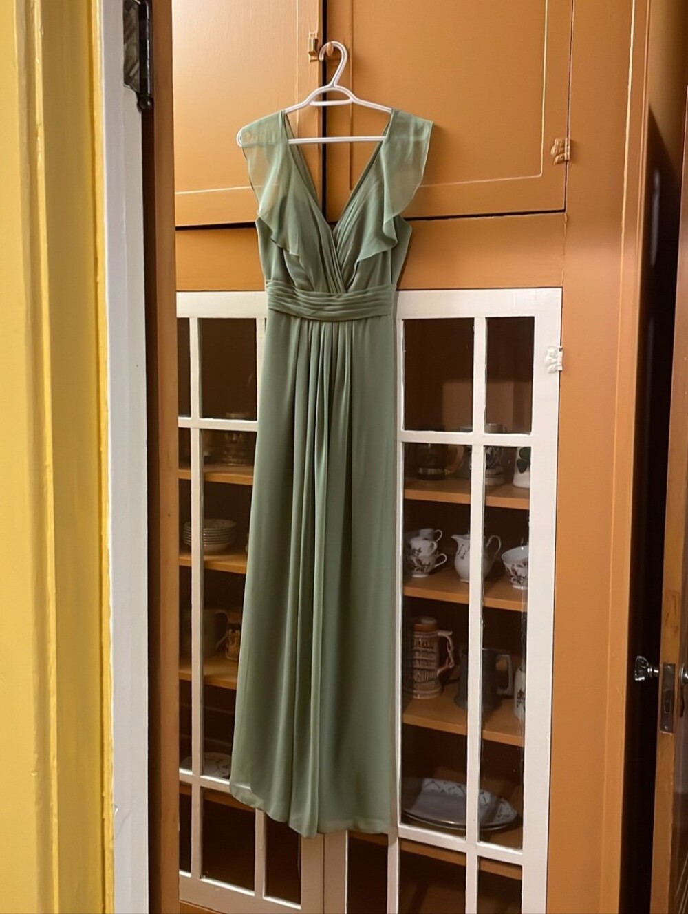 B2 Jasmine Dress Size 4